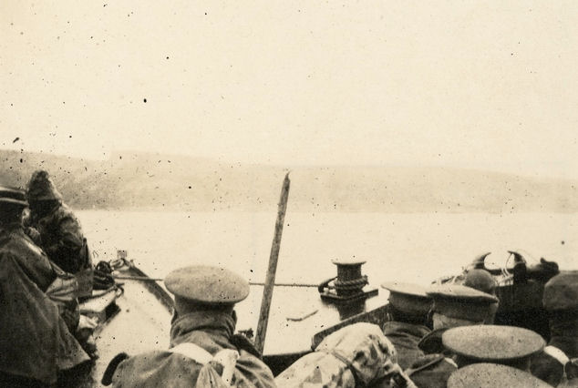 Men of the 2nd Light Horse Regiment approaching Anzac Cove, May 1915