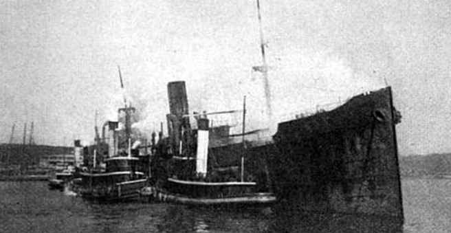 SS Kerry Range scuttled in shallow water in Baltimore harbour