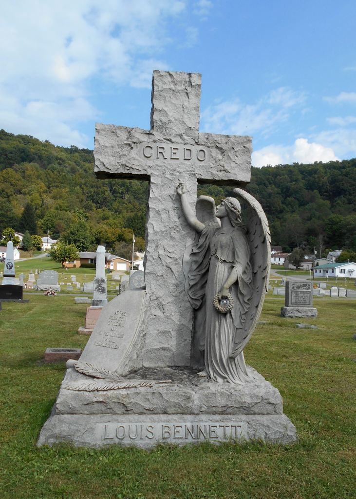The memorial to Louis Bennett Jr. in Machpelah Cemetery, Weston